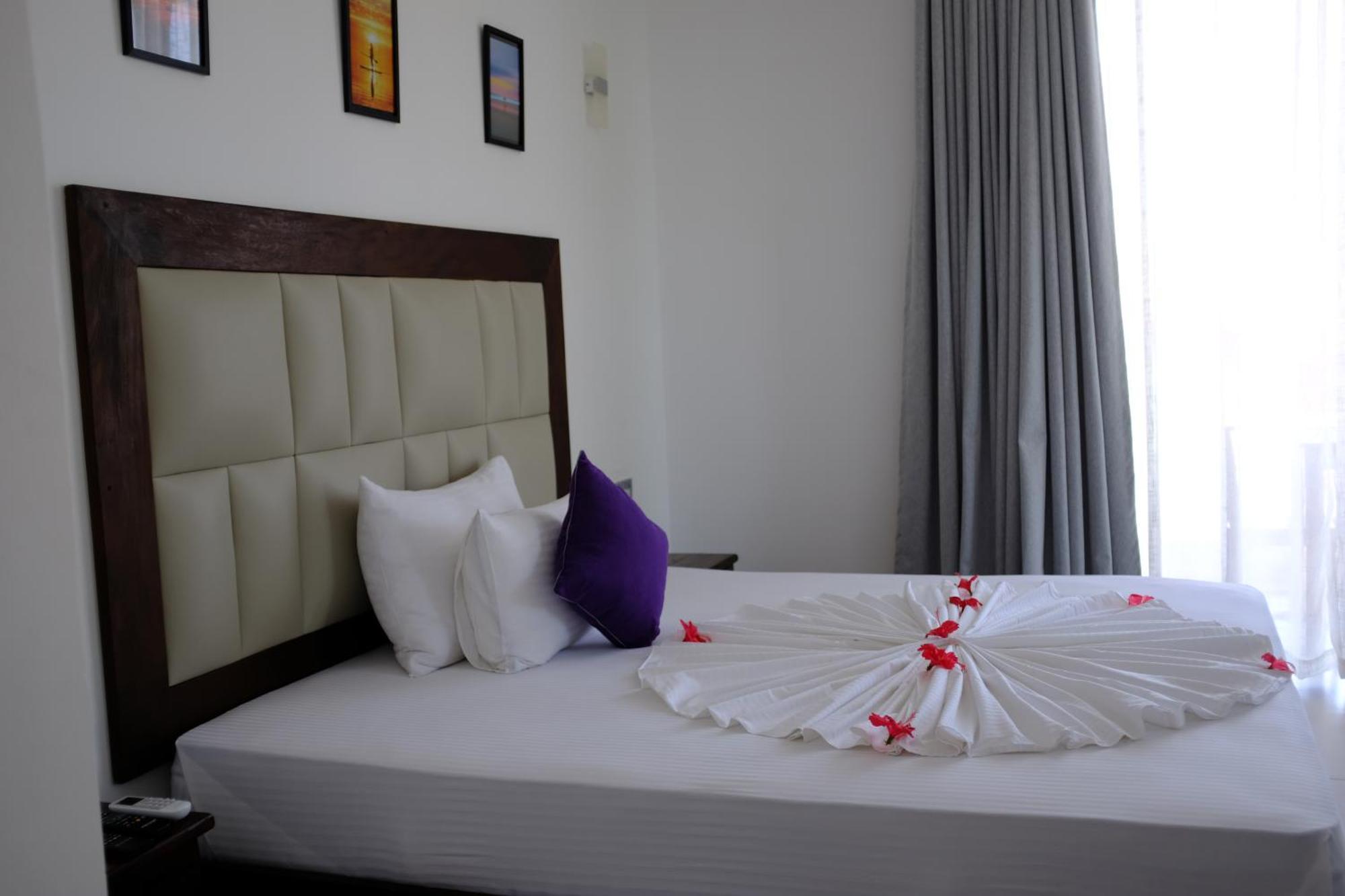 Mzion Hotel ウェリガマ エクステリア 写真